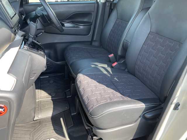 三菱 デリカミニ T プレミアム 鹿児島県 2024(令6)年 1万km ベージュⅡ 衝突軽減ブレーキ/ターボ/４ＷＤ/ナビ/全方位カメラ/ビルトインＥＴＣ/両側電動スライドドア/レーダークルーズコントロール/電動パーキングブレーキ/デジタルインナーミラー/ＬＥＤヘッドライト/プッシュスタート/スマートキー