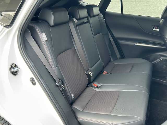 トヨタ ハリアー ＰＨＥＶ Z 岐阜県 2023(令5)年 1.6万km プラチナホワイトパールマイカ /ワンオーナー//TOYOTA×JBL純正ナビ/（Bluetooth/フルセグTV/AM/FM/USB/Apple CarPlay）//プラグインハイブリッドシステム//Toyota Safety Sence/（プリクラッシュセーフティ）/（レーントレーシングアシスト）/（アダプティブハイビームシステム）/（ロードサインアシスト）/（レーダークルーズコントロール）/（先行車発進告知機能）/（ドライバー異常時対応システム）/（ブラインドスポットモニター）/（パーキングサポートブレーキ）//電子制御ブレーキシステム//ABS//ブレーキアシスト//ビークルスタビリティコントロール//トラクションコントロールシステム//アクティブコーナリングアシスト//エレクトリックパワーステアリング//電気式4WDシステム//緊急ブレーキシグナル//セカンダリーコリジョンブレーキ//ヒルスタートアシストコントロール//調光パノラマルーフ//シートヒーター//デジタルインナーミラー//アクセサリーソケット//充電用ソケットTypeC ×3//100V電源//イモビライザー//ビルトインETC2.0//保証書//記録簿//取り扱い説明書