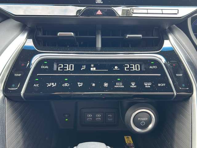 トヨタ ハリアー ＰＨＥＶ Z 岐阜県 2023(令5)年 1.6万km プラチナホワイトパールマイカ /ワンオーナー//TOYOTA×JBL純正ナビ/（Bluetooth/フルセグTV/AM/FM/USB/Apple CarPlay）//プラグインハイブリッドシステム//Toyota Safety Sence/（プリクラッシュセーフティ）/（レーントレーシングアシスト）/（アダプティブハイビームシステム）/（ロードサインアシスト）/（レーダークルーズコントロール）/（先行車発進告知機能）/（ドライバー異常時対応システム）/（ブラインドスポットモニター）/（パーキングサポートブレーキ）//電子制御ブレーキシステム//ABS//ブレーキアシスト//ビークルスタビリティコントロール//トラクションコントロールシステム//アクティブコーナリングアシスト//エレクトリックパワーステアリング//電気式4WDシステム//緊急ブレーキシグナル//セカンダリーコリジョンブレーキ//ヒルスタートアシストコントロール//調光パノラマルーフ//シートヒーター//デジタルインナーミラー//アクセサリーソケット//充電用ソケットTypeC ×3//100V電源//イモビライザー//ビルトインETC2.0//保証書//記録簿//取り扱い説明書