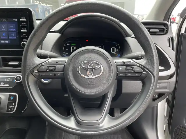 トヨタ アクア X 愛知県 2021(令3)年 2.7万km パール 禁煙車/純正ディスプレイオーディオ/（BT/USB/MiraCast）/ETC/トヨタセーフティセンス/・衝突被害軽減ブレーキ/・レーンキープアシスト/・レーダークルーズコントロール/・標識認識機能/・オートハイビーム/ステアリングスイッチ/スマートキー/スペアキー/オートライト/USB/オートエアコン/ライトレベライザー
