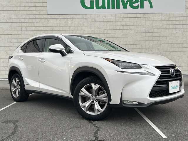 レクサス ＮＸ 300h バージョンL 栃木県 2015(平27)年 3.6万km ソニッククォーツ 純正SDナビ/Bluetooth CD DVD/TV　フルセグ/バックカメラ/ステアリングヒーター/ブラックレザーシート/シートヒーター/シートクーラー/パワーシート/パドルシフト/クルーズコントロール/パワーバックドア/横滑り防止装置/コーナーセンサー/盗難防止装置/LEDヘッドライト/オートライト/衝突被害軽減システム/純正フロアマット/純正18インチアルミホイール/保証書/取扱説明書/記録簿