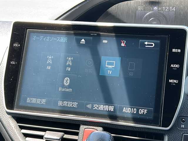 トヨタ ノア Si ダブルバイビー 福島県 2018(平30)年 4.4万km ホワイトパールクリスタルシャイン 4WD 純正10インチナビ 12.1型フリップダウンモニター バックカメラ 両側パワースライドドア オートクルーズ コーナーセンサー ETC2.0 ドライブレコーダー ハーフレザーシート スマートキー