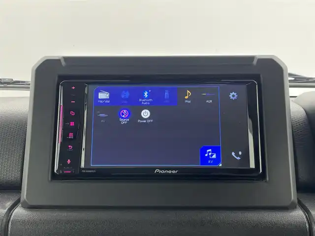 スズキ ジムニー XC 群馬県 2020(令2)年 5.1万km ジャングルグリーン rosso MODELLOマフラー/＝＝＝＝＝/4WD/5MT/7インチディスプレイオーディオ/・AM/FM/Bluetooth/AppleCarPlay/AndroidAuto/バックカメラ/前席シートヒーター/デュアルセンサーブレーキサポート/車線逸脱警報機能/ふらつき警報機能/誤発進抑制機能/ハイビームアシスト/先行車発進お知らせ機能/標識認識機能/ヒルディセントコントロール/TOYO OPEN COUNTRY ホワイトレタータイヤ(4本)/ETC/プッシュスタート/スマートキー/電動格納ミラー/ヘッドライトウォッシャー