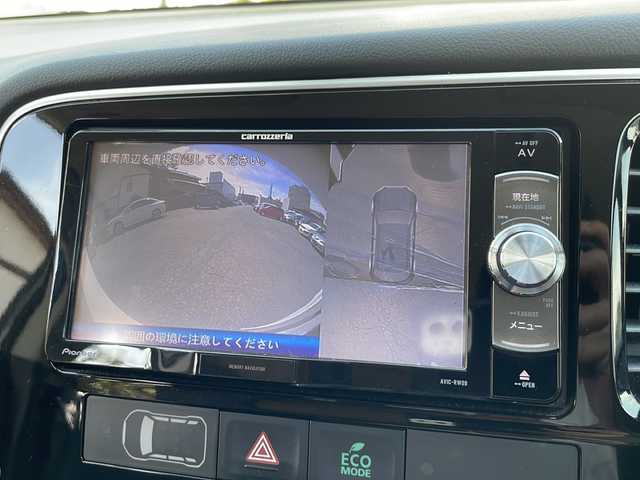 三菱 アウトランダー ＰＨＥＶ G セーフティパッケージ 福井県 2015(平27)年 8万km シルキーホワイト ワンオーナー/4WD/社外メモリナビゲーション/（CD/DVD/BT）/フルセグテレビ /バックカメラ/ミラー一体型ドライブレコーダー/純正18インチアルミホイール/AC100V/ハーフレザーシート/電動格納ミラー/シートヒーター /プリクラッシュセーフティ/レーンキープアシスト/アダプティブクルーズコントロール/パドルシフト/HIDヘッドライト/フォグランプ/スタリングリモコン/オートライト/ETC/スマートキー/プッシュスタート/保証書/取扱説明書