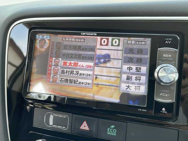 三菱 アウトランダー ＰＨＥＶ G セーフティパッケージ 福井県 2015(平27)年 8万km シルキーホワイト ワンオーナー/4WD/社外メモリナビゲーション/（CD/DVD/BT）/フルセグテレビ /バックカメラ/ミラー一体型ドライブレコーダー/純正18インチアルミホイール/AC100V/ハーフレザーシート/電動格納ミラー/シートヒーター /プリクラッシュセーフティ/レーンキープアシスト/アダプティブクルーズコントロール/パドルシフト/HIDヘッドライト/フォグランプ/スタリングリモコン/オートライト/ETC/スマートキー/プッシュスタート/保証書/取扱説明書