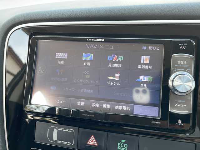 三菱 アウトランダー ＰＨＥＶ G セーフティパッケージ 福井県 2015(平27)年 8万km シルキーホワイト ワンオーナー/4WD/社外メモリナビゲーション/（CD/DVD/BT）/フルセグテレビ /バックカメラ/ミラー一体型ドライブレコーダー/純正18インチアルミホイール/AC100V/ハーフレザーシート/電動格納ミラー/シートヒーター /プリクラッシュセーフティ/レーンキープアシスト/アダプティブクルーズコントロール/パドルシフト/HIDヘッドライト/フォグランプ/スタリングリモコン/オートライト/ETC/スマートキー/プッシュスタート/保証書/取扱説明書
