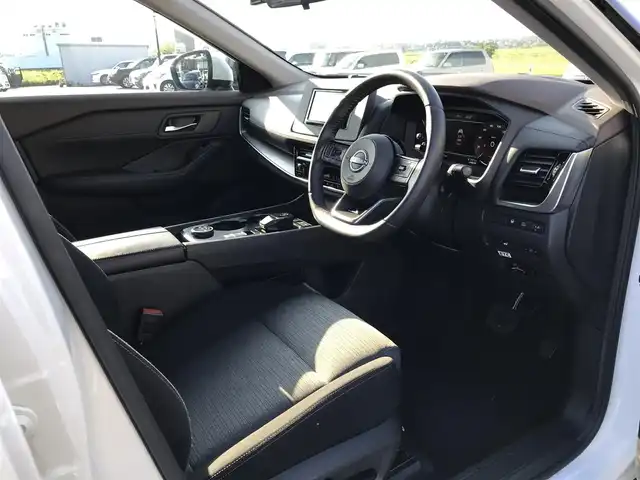 日産 エクストレイル X e－4ORCE 鳥取県 2023(令5)年 2万km ブリリアントホワイトパール ４・W・D　ターボ/社外ナビ/BT/CD/USB/バックカメラ・ETC/プロパイロット/エマージェンシーブレーキ/レーンキープアシスト/ブラインドスポットモニター/前後ドライブレコーダー/パワーバックドア/運転席パワーシート/前後席シートヒーター/LEDヘットライト/純正18インチアルミホイール/プッシュエンジンスタート/フロアマット