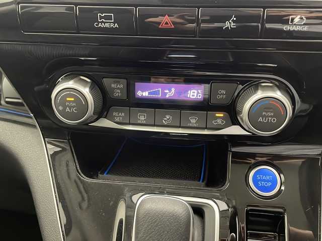 日産 セレナ e－パワー HWS V アーバンクロム 宮崎県 2021(令3)年 3.3万km ワインⅡ 純正ナビ/AM/FM/CD/DVD/Bluetooth/デジタルインナーミラー/プロパイロット/両側電動スライドドア/ステアリングスイッチ/ドライブレコーダー/アラウンドビューカメラ/電動サイドブレーキ/電動格納サイドミラー/シートヒーター/オートライト/フロアマット/サイドバイザー/ETC