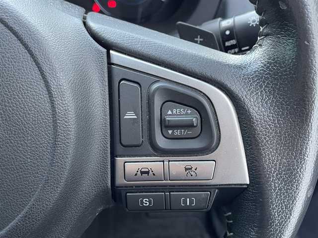 スバル フォレスター 2．0i－L アイサイト 道東・釧路十勝 2016(平28)年 7.2万km アイスシルバーメタリック ４WD/カロツェリアナビ/＜フルセグ/CD/DVD/SD/BT/USB＞/バックカメラ/アイサイト /＜追従クルコン/誤発進抑制制御/プリクラッシュブレーキ＞/ＥＴＣ/ＸＭＯＤＥ/シートヒーター/パワーシート/パドルシフト/純正フロアナビ/ドアバイザー/車線逸脱警報システム