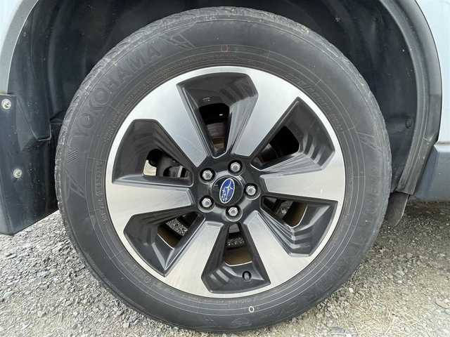 スバル フォレスター 2．0i－L アイサイト 道東・釧路十勝 2016(平28)年 7.2万km アイスシルバーメタリック ４WD/カロツェリアナビ/＜フルセグ/CD/DVD/SD/BT/USB＞/バックカメラ/アイサイト /＜追従クルコン/誤発進抑制制御/プリクラッシュブレーキ＞/ＥＴＣ/ＸＭＯＤＥ/シートヒーター/パワーシート/パドルシフト/純正フロアナビ/ドアバイザー/車線逸脱警報システム