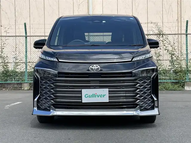 トヨタ ヴォクシー S－Z 東京都 2022(令4)年 1.3万km アティチュードブラックマイカ 純正ナビ　/快適利便ＰＫＧ　/全周囲カメラ　/ワンオーナー　/ＢＳＭ　/トヨタチームメイト　/電動リアゲート　/追従クルコン　/両側電動　/シートヒーター　/ハーフレザー　/ＬＥＤヘッド　/Ｂｌｕｅｔｏｏｔｈ