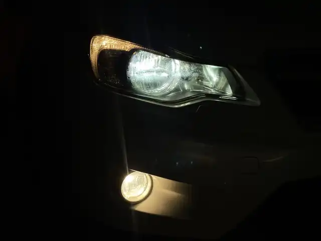 スバル インプレッサ ＸＶ 2．0i－L アイサイト 群馬県 2014(平26)年 3.8万km サテンホワイトパール ルーフレール/＝＝＝＝＝/carrozzeria7インチナビ/・AM/FM/CD/DVD/SD/Bluetooth/フルセグTV/＝＝＝＝＝/７インチナビ　ルーフレール　衝突軽減ブレーキ　車線逸脱警報機能　全車速追従機能付クルーズコントロール　ＥＴＣ　アルミホイール付きスタッドレスタイヤ車載　ＨＩＤヘッドランプ　アイドリングストップ　禁煙車