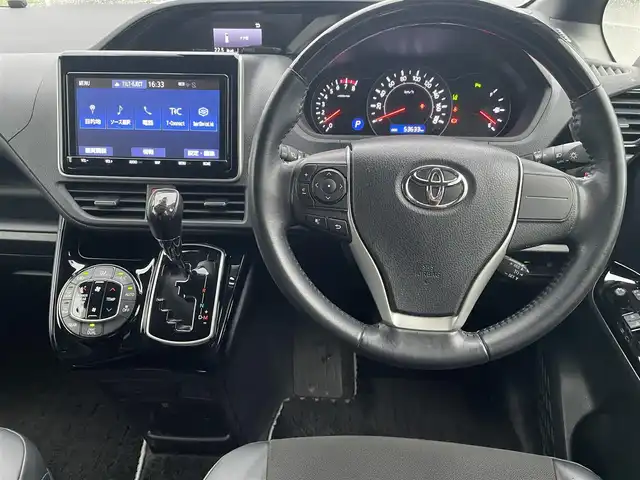 トヨタ ノア Si ダブルバイビーⅢ 栃木県 2020(令2)年 5.4万km ブラック ワンオーナー/TRDエアロ（F/S/R）/純正9インチナビ/バックカメラ/Bluetoothオーディオ/DVD再生機能/フルセグTV走行中視聴可/ステアリングリモコン/USB入力端子×2/純正12.1インチフリップダウンモニター/トヨタセーフティセンス/クルーズコントロール/クリアランスソナー /両側パワースライドドア /ハーフレザーシート/LEDヘッドライト/シーケンシャルウインカー/スマートキー×2