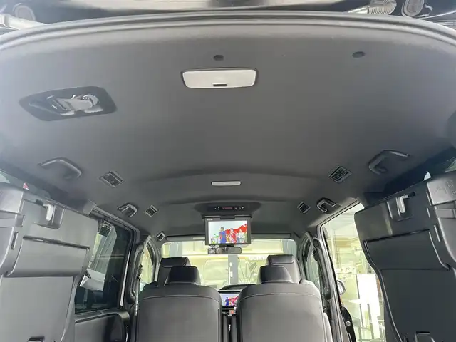 トヨタ ノア Si ダブルバイビーⅢ 栃木県 2020(令2)年 5.4万km ブラック ワンオーナー/TRDエアロ（F/S/R）/純正9インチナビ/バックカメラ/Bluetoothオーディオ/DVD再生機能/フルセグTV走行中視聴可/ステアリングリモコン/USB入力端子×2/純正12.1インチフリップダウンモニター/トヨタセーフティセンス/クルーズコントロール/クリアランスソナー /両側パワースライドドア /ハーフレザーシート/LEDヘッドライト/シーケンシャルウインカー/スマートキー×2
