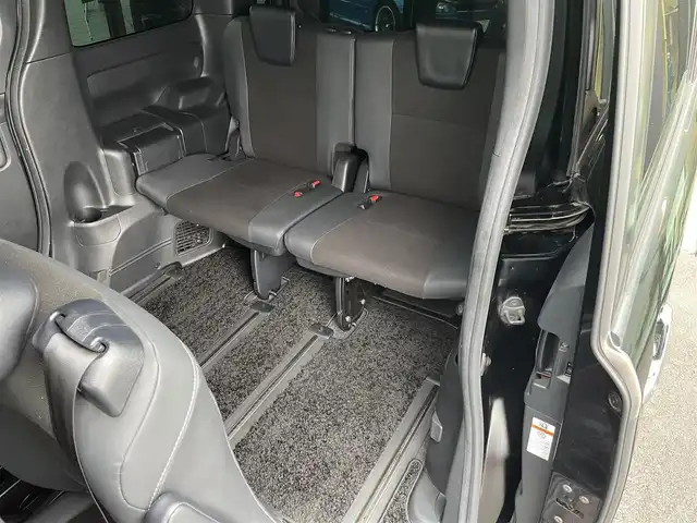 トヨタ ノア Si ダブルバイビーⅢ 栃木県 2020(令2)年 5.4万km ブラック ワンオーナー/TRDエアロ（F/S/R）/純正9インチナビ/バックカメラ/Bluetoothオーディオ/DVD再生機能/フルセグTV走行中視聴可/ステアリングリモコン/USB入力端子×2/純正12.1インチフリップダウンモニター/トヨタセーフティセンス/クルーズコントロール/クリアランスソナー /両側パワースライドドア /ハーフレザーシート/LEDヘッドライト/シーケンシャルウインカー/スマートキー×2