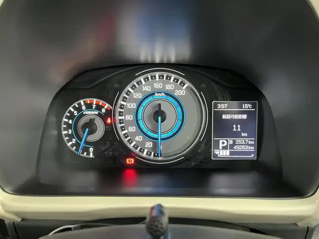 スズキ クロスビー HYBRID MZ 鳥取県 2019(平31)年 5万km キャラバンアイボリーパールメタリック/ホワイト 2トーンルーフ ツートーンカラー/ルーフホワイト/４・W・D  ターボ車/純正8インチナビ/フルセグ/CD/DVD/BT/USB/全方位モニター・ETC/ドライブレコーダー/レーダーブレーキサポート/レーンキープアシスト/クリアランスソナー/クルーズコントロール/パドルシフト/前席シートヒーター/LEDヘットライト/純正16インチアルミホイール/プッシュエンジンスタート/アイドリングストップ/スペアキー
