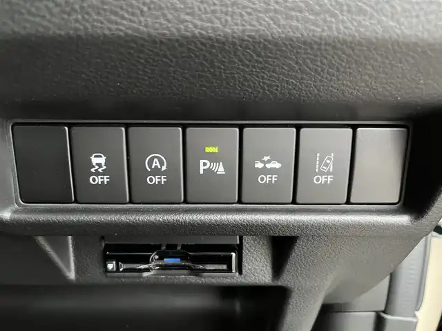 スズキ クロスビー HYBRID MZ 鳥取県 2019(平31)年 5万km キャラバンアイボリーパールメタリック/ホワイト 2トーンルーフ ツートーンカラー/ルーフホワイト/４・W・D  ターボ車/純正8インチナビ/フルセグ/CD/DVD/BT/USB/全方位モニター・ETC/ドライブレコーダー/レーダーブレーキサポート/レーンキープアシスト/クリアランスソナー/クルーズコントロール/パドルシフト/前席シートヒーター/LEDヘットライト/純正16インチアルミホイール/プッシュエンジンスタート/アイドリングストップ/スペアキー