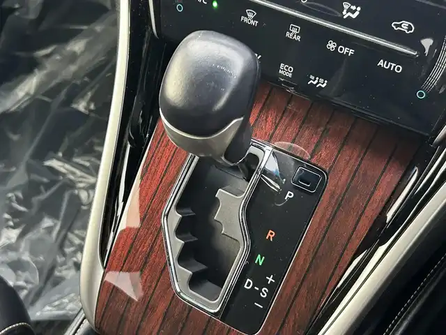 トヨタ ハリアー ハイブリッド プレミアム 道南・函館 2017(平29)年 4.1万km スパークリングブラックパールクリスタルシャイン /純正SDナビ//フルセグTV//ドライブレコーダー//ETC//パワーバックドア//ハーフレザーシート//前席パワーシート//プリクラッシュセーフティ//レーダークルーズコントロール//レーンディパーチャーアラート//オートマチックハイビーム//LEDヘッドライト//オートライト//スマートキー//エンジンプッシュスタート