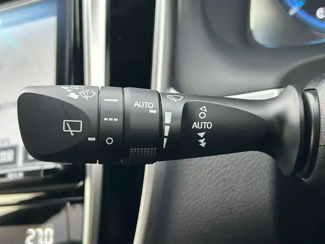 トヨタ ハリアー ハイブリッド プレミアム 道南・函館 2017(平29)年 4.1万km スパークリングブラックパールクリスタルシャイン /純正SDナビ//フルセグTV//ドライブレコーダー//ETC//パワーバックドア//ハーフレザーシート//前席パワーシート//プリクラッシュセーフティ//レーダークルーズコントロール//レーンディパーチャーアラート//オートマチックハイビーム//LEDヘッドライト//オートライト//スマートキー//エンジンプッシュスタート