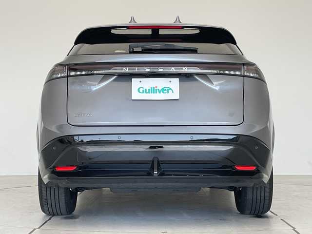 日産 アリア B6 愛知県 2023(令5)年 1.3万km ダークメタルグレー プロパイロット2.0/純正12.4型ディスプレイオーディオナビ/全方位カメラ/レーダークルーズコントロール/シートヒーター/バックカメラ/電動リアゲート/パワーシート/ヘッドアップディスプレイ/コーナーセンサー/ETC2.0/純正アルミホイール/ブラインドスポットモニター/LEDヘッドライト/ステアリングヒーター/インテリジェントミラー/オートマチックハイビーム/衝突軽減システム/フルセグ/Bluetooth/ドライブレコーダー/ステアリングスイッチ/スマートキー/プッシュスタート