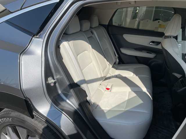 日産 アリア B6 愛知県 2023(令5)年 1.3万km ダークメタルグレー プロパイロット2.0/純正12.4型ディスプレイオーディオナビ/全方位カメラ/レーダークルーズコントロール/シートヒーター/バックカメラ/電動リアゲート/パワーシート/ヘッドアップディスプレイ/コーナーセンサー/ETC2.0/純正アルミホイール/ブラインドスポットモニター/LEDヘッドライト/ステアリングヒーター/インテリジェントミラー/オートマチックハイビーム/衝突軽減システム/フルセグ/Bluetooth/ドライブレコーダー/ステアリングスイッチ/スマートキー/プッシュスタート