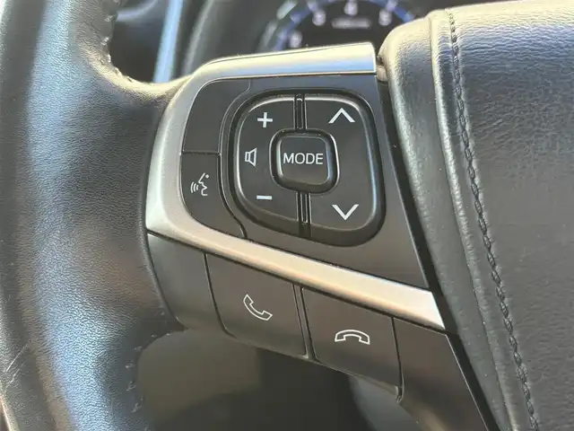 トヨタ ハリアー プレミアム 茨城県 2017(平29)年 6.1万km ダークブラウンM 純正ナビ(NSZT-W66T)/ (FM/AM/TV/CD/DVD/Bluetooth)/バックカメラ/レーダークルーズコントロール/サンルーフ/ETC2.0/レザーシート/パワーシート(D席)/ドライブレコーダー(前方)/コーナーセンサー/LEDヘッドライト/フォグランプ/プリクラッシュセーフティ/オートマッチクハイビーム/純正アルミホイール