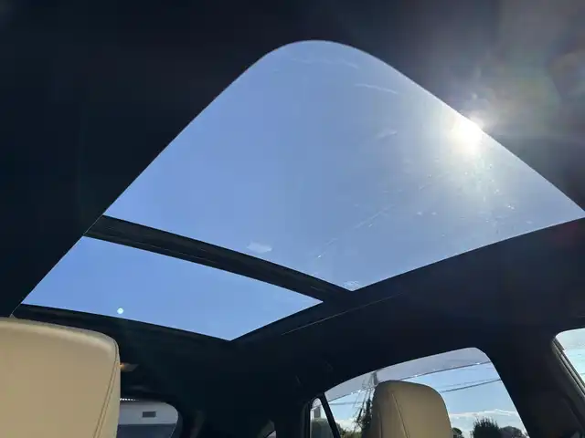 トヨタ ハリアー プレミアム 茨城県 2017(平29)年 6.1万km ダークブラウンM 純正ナビ(NSZT-W66T)/ (FM/AM/TV/CD/DVD/Bluetooth)/バックカメラ/レーダークルーズコントロール/サンルーフ/ETC2.0/レザーシート/パワーシート(D席)/ドライブレコーダー(前方)/コーナーセンサー/LEDヘッドライト/フォグランプ/プリクラッシュセーフティ/オートマッチクハイビーム/純正アルミホイール