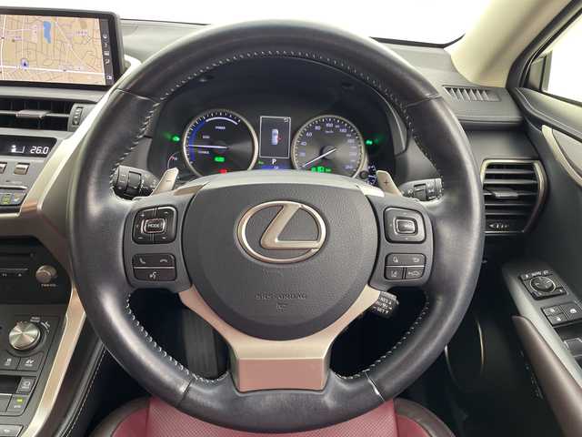 レクサス ＮＸ 300h バージョンL 愛知県 2018(平30)年 6.3万km ブラック 純正ナビ/・Bluetooth/・フルセグ/・DVD/CD/・SD音楽録音/・USB入力端子/サンルーフ/バックサイドカメラ/パワーシート/シートヒーター/エアーシート/ステアリングヒーター/衝突軽減/クリアランスソナー/レーンキープ/パワーバックドア/電格格納セカンドシート/ビルドインＥＴＣ2.0/前後ドライブレコーダー（ZDR016）/レーダークルーズコントロール/ステアリングスイッチ/パドルシフト/ヘッドアップディスプレイ/オートマチックハイビーム/LEDヘッドライト/フォグランプ