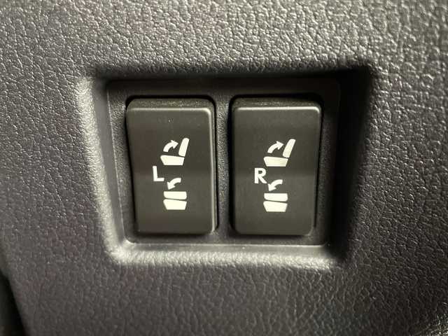 レクサス ＮＸ 300h バージョンL 愛知県 2018(平30)年 6.3万km ブラック 純正ナビ/・Bluetooth/・フルセグ/・DVD/CD/・SD音楽録音/・USB入力端子/サンルーフ/バックサイドカメラ/パワーシート/シートヒーター/エアーシート/ステアリングヒーター/衝突軽減/クリアランスソナー/レーンキープ/パワーバックドア/電格格納セカンドシート/ビルドインＥＴＣ2.0/前後ドライブレコーダー（ZDR016）/レーダークルーズコントロール/ステアリングスイッチ/パドルシフト/ヘッドアップディスプレイ/オートマチックハイビーム/LEDヘッドライト/フォグランプ