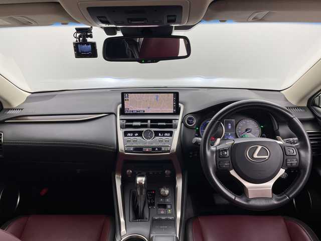 レクサス ＮＸ 300h バージョンL 愛知県 2018(平30)年 6.3万km ブラック 純正ナビ/・Bluetooth/・フルセグ/・DVD/CD/・SD音楽録音/・USB入力端子/サンルーフ/バックサイドカメラ/パワーシート/シートヒーター/エアーシート/ステアリングヒーター/衝突軽減/クリアランスソナー/レーンキープ/パワーバックドア/電格格納セカンドシート/ビルドインＥＴＣ2.0/前後ドライブレコーダー（ZDR016）/レーダークルーズコントロール/ステアリングスイッチ/パドルシフト/ヘッドアップディスプレイ/オートマチックハイビーム/LEDヘッドライト/フォグランプ