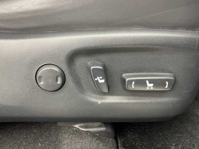 レクサス ＮＸ 300h バージョンL 愛知県 2018(平30)年 6.3万km ブラック 純正ナビ/・Bluetooth/・フルセグ/・DVD/CD/・SD音楽録音/・USB入力端子/サンルーフ/バックサイドカメラ/パワーシート/シートヒーター/エアーシート/ステアリングヒーター/衝突軽減/クリアランスソナー/レーンキープ/パワーバックドア/電格格納セカンドシート/ビルドインＥＴＣ2.0/前後ドライブレコーダー（ZDR016）/レーダークルーズコントロール/ステアリングスイッチ/パドルシフト/ヘッドアップディスプレイ/オートマチックハイビーム/LEDヘッドライト/フォグランプ