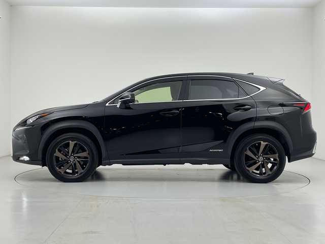レクサス ＮＸ 300h バージョンL 愛知県 2018(平30)年 6.3万km ブラック 純正ナビ/・Bluetooth/・フルセグ/・DVD/CD/・SD音楽録音/・USB入力端子/サンルーフ/バックサイドカメラ/パワーシート/シートヒーター/エアーシート/ステアリングヒーター/衝突軽減/クリアランスソナー/レーンキープ/パワーバックドア/電格格納セカンドシート/ビルドインＥＴＣ2.0/前後ドライブレコーダー（ZDR016）/レーダークルーズコントロール/ステアリングスイッチ/パドルシフト/ヘッドアップディスプレイ/オートマチックハイビーム/LEDヘッドライト/フォグランプ