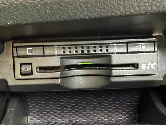 トヨタ マークＸ PREMIUM Four 道南・函館 2014(平26)年 8.6万km ブラック ・寒冷地仕様/・インテリジェントパーキングアシスト/・クルーズコントロール/・純正SDナビ/・フルセグTV/・バックカメラ/・ETC/・前席シートヒーター/・ワイパーデアイサー/・純正HIDヘッドライト/・フロントフォグランプ/・スマートキー/・エンジンプッシュスタート