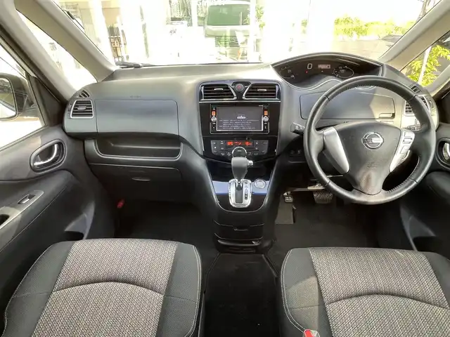 日産 セレナ ハイウェイスター Aセーフティ 道央・札幌 2014(平26)年 6万km ブリリアントホワイトパール ・４WD/・衝突軽減ブレーキ/・両側パワースライドドア/・純正ナビ/　CD＆DVD＆BT＆TV/・バックカメラ/・全方位カメラ/・コーナーセンサー/・レーンキープアシスト/・オートエアコン/・クルーズコントロール/・アイドリングストップ/・プッシュスタート/・スマートキー/・電動格納ミラー/・純正フロアマット/・ドアバイザー/・ウィンカーミラー/・フォグライト