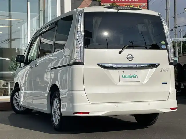 日産 セレナ ハイウェイスター Aセーフティ 道央・札幌 2014(平26)年 6万km ブリリアントホワイトパール ・４WD/・衝突軽減ブレーキ/・両側パワースライドドア/・純正ナビ/　CD＆DVD＆BT＆TV/・バックカメラ/・全方位カメラ/・コーナーセンサー/・レーンキープアシスト/・オートエアコン/・クルーズコントロール/・アイドリングストップ/・プッシュスタート/・スマートキー/・電動格納ミラー/・純正フロアマット/・ドアバイザー/・ウィンカーミラー/・フォグライト
