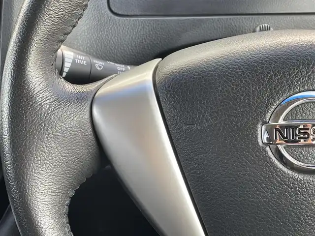 日産 セレナ ハイウェイスター Aセーフティ 道央・札幌 2014(平26)年 6万km ブリリアントホワイトパール ・４WD/・衝突軽減ブレーキ/・両側パワースライドドア/・純正ナビ/　CD＆DVD＆BT＆TV/・バックカメラ/・全方位カメラ/・コーナーセンサー/・レーンキープアシスト/・オートエアコン/・クルーズコントロール/・アイドリングストップ/・プッシュスタート/・スマートキー/・電動格納ミラー/・純正フロアマット/・ドアバイザー/・ウィンカーミラー/・フォグライト