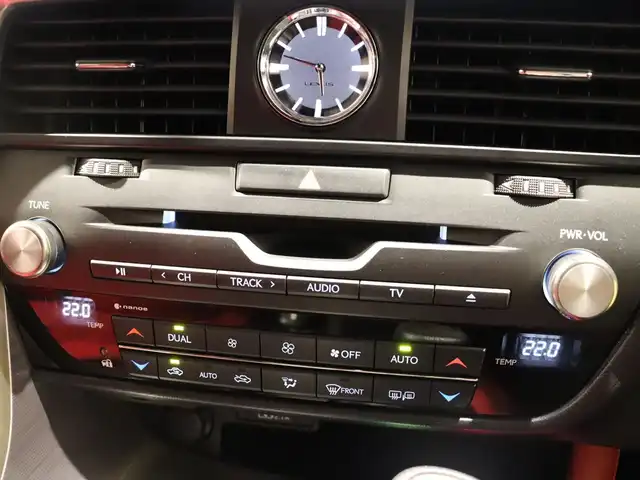 レクサス ＲＸ 450h Fスポーツ 静岡県 2020(令2)年 1.6万km ソニックチタニウム 後期型　/角型３眼ＬＥＤ　/赤革シート　/前席シートクーラー　全席シートヒーター　/ステアヒーター　/ＡＣＣ　ＬＫＡ　ＢＳＭ　ＨＵＤ　/ナビ　３６０°カメラ　/フルセグＴＶ　ＢＴ　ＡＵＸ/2列目電動格納/パワーバックドア　/リモコンＥＧスターター　/ドラレコ