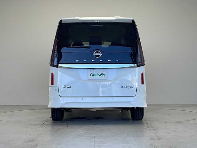 日産 セレナ e－パワー ハイウェイスター V 愛知県 2025(令7)年 0.1千km プリズムホワイト 登録済未使用車/衝突軽減システム/プロパイロット/純正12.3型ディズプレイオーディオ　ナビあり/全方位カメラ/両側パワースライドドア/レーダークルーズコントロール/フルセグ/Bluetooth/バックカメラ/イージーオープン機能/コーナーセンサー/純正アルミホイール/ETC2.0/ブラインドスポットモニター/LEDヘッドライト/インテリジェントミラー/オートマチックハイビーム/置くだけ充電機/ドライブレコーダー/ステアリングスイッチ/スマートキー/プッシュスタート