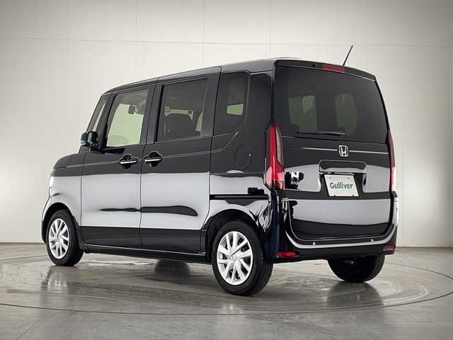 ホンダ Ｎ ＢＯＸ 宮崎県 2024(令6)年 0.4万km クリスタルブラックパール 禁煙車/片側パワースライドドア/純正8インチナビゲーション/（フルセグTV/BT/USB/ipod/HDMI）/純正バックカメラ/純正ビルトインETC/純正前後どらいぶ/ホンダセンシング/・衝突軽減ブレーキ（CMBS）/・先行車発進お知らせ機能/・歩行者事故低減ステアリング/・路外逸脱抑制機能/・標識認識機能/・渋滞追従機能付アダプティブクルーズコントロール（ACC）/・車線維持支援システム（LKAS）/・誤発進抑制機能/・後方誤発進抑制機能/・近距離衝突軽減ブレーキ/・急アクセル抑制機能/・パーキングセンサーシステム/・オートハイビーム/LEDヘッドライト/電動パーキングブレーキ/オートブレーキホールド/プッシュスタート/スマートキー/リアサンシェード/純正フロアマット