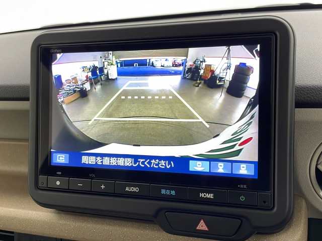 ホンダ Ｎ ＢＯＸ 宮崎県 2024(令6)年 0.4万km クリスタルブラックパール 禁煙車/片側パワースライドドア/純正8インチナビゲーション/（フルセグTV/BT/USB/ipod/HDMI）/純正バックカメラ/純正ビルトインETC/純正前後どらいぶ/ホンダセンシング/・衝突軽減ブレーキ（CMBS）/・先行車発進お知らせ機能/・歩行者事故低減ステアリング/・路外逸脱抑制機能/・標識認識機能/・渋滞追従機能付アダプティブクルーズコントロール（ACC）/・車線維持支援システム（LKAS）/・誤発進抑制機能/・後方誤発進抑制機能/・近距離衝突軽減ブレーキ/・急アクセル抑制機能/・パーキングセンサーシステム/・オートハイビーム/LEDヘッドライト/電動パーキングブレーキ/オートブレーキホールド/プッシュスタート/スマートキー/リアサンシェード/純正フロアマット