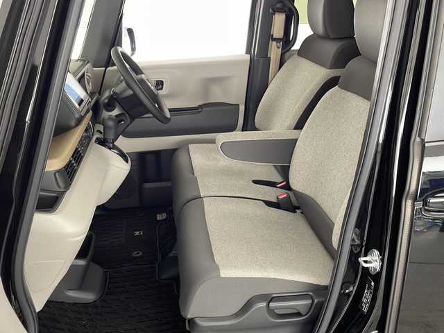 ホンダ Ｎ ＢＯＸ 宮崎県 2024(令6)年 0.4万km クリスタルブラックパール 禁煙車/片側パワースライドドア/純正8インチナビゲーション/（フルセグTV/BT/USB/ipod/HDMI）/純正バックカメラ/純正ビルトインETC/純正前後どらいぶ/ホンダセンシング/・衝突軽減ブレーキ（CMBS）/・先行車発進お知らせ機能/・歩行者事故低減ステアリング/・路外逸脱抑制機能/・標識認識機能/・渋滞追従機能付アダプティブクルーズコントロール（ACC）/・車線維持支援システム（LKAS）/・誤発進抑制機能/・後方誤発進抑制機能/・近距離衝突軽減ブレーキ/・急アクセル抑制機能/・パーキングセンサーシステム/・オートハイビーム/LEDヘッドライト/電動パーキングブレーキ/オートブレーキホールド/プッシュスタート/スマートキー/リアサンシェード/純正フロアマット
