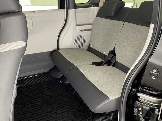 ホンダ Ｎ ＢＯＸ 宮崎県 2024(令6)年 0.4万km クリスタルブラックパール 禁煙車/片側パワースライドドア/純正8インチナビゲーション/（フルセグTV/BT/USB/ipod/HDMI）/純正バックカメラ/純正ビルトインETC/純正前後どらいぶ/ホンダセンシング/・衝突軽減ブレーキ（CMBS）/・先行車発進お知らせ機能/・歩行者事故低減ステアリング/・路外逸脱抑制機能/・標識認識機能/・渋滞追従機能付アダプティブクルーズコントロール（ACC）/・車線維持支援システム（LKAS）/・誤発進抑制機能/・後方誤発進抑制機能/・近距離衝突軽減ブレーキ/・急アクセル抑制機能/・パーキングセンサーシステム/・オートハイビーム/LEDヘッドライト/電動パーキングブレーキ/オートブレーキホールド/プッシュスタート/スマートキー/リアサンシェード/純正フロアマット