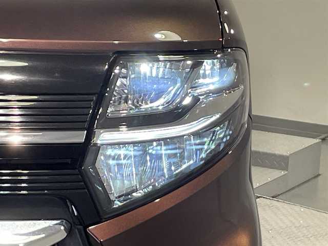 ダイハツ タント カスタム X 愛知県 2020(令2)年 5.2万km プラムブラウンクリスタルマイカ 純正ナビ　/(Bluetooth/フルセグTV/CD・DVD再生/SD/FM/AM/iPod)/両側パワースライドドア　/ロングスライドシート　/コーナーセンサー　/スマートアシスト　/　　-衝突回避支援ブレーキ　/　　-車線逸脱警報　/　　-ふらつき警報/　　-先行車発進お知らせ機能/　　-標識認識機能/　　-オートハイビーム/ＵＳＢ接続　/バックカメラ　/アイドリングストップ/横滑り防止/ＬＥＤヘッドライト　/ハーフレザーシート　/LEDフォグランプ/純正フロアマット/プッシュスタート/　　-スマートキー