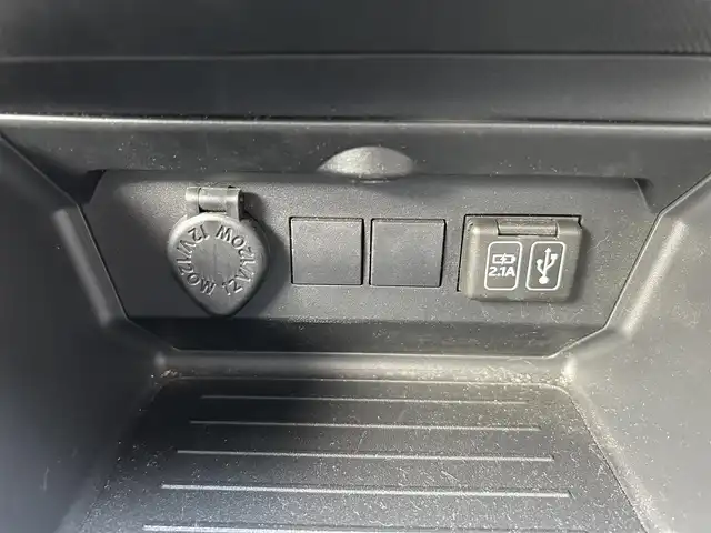 トヨタ ライズ G 静岡県 2020(令2)年 3.3万km ナチュラルベージュマイカM 純正9インチディスプレイオーディオ/・フルセグTV/・Bluetooth接続/・USB入力端子/・AppleCarPlay接続/スマートアシスト/・衝突警報機能/・衝突回避支援ブレーキ機能/・車線逸脱警報機能/・先行車発進告知機能/・標識認識機能/前後コーナーセンサー/バックカメラ/ETC/プッシュスタート/スマートキー/LEDオートライト・オートハイビーム/取扱説明書/保証書
