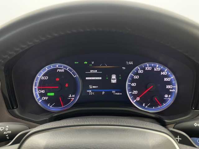 トヨタ クラウン ハイブリッド S Cパッケージ 栃木県 2019(令1)年 1.2万km ホワイトパールクリスタルシャイン 純正ナビ(T-Connect対応)/ Bluetooth/フルセグTV/USB/AUX/Miracast/AM/FM/バックカメラ/サンルーフ/セーフティパッケージPlus/・ブラインドスポットモニター/・リヤクロストラフィックアラート/・ヘッドアップディスプレイ/・リバース連動ドアミラー/・パーキングサポートブレーキ/・パノラミックビューモニター/・インテリジェントパーキングアシスト2/トヨタセーフティセンス/・プリクラッシュセーフティ/・レーントレーシングアシスト/・レーダークルーズコントロール/・ロードサインアシスト/・オートマチックハイビーム/ビルトインETC2.0/電動開閉トランク/合皮シート/パワーシート(D/N席)/LEDヘッドライト/LEDフォグランプ/ドアバイザー/純正17インチアルミホイール/サイド+カーテンエアバッグ/スマートキー/社外フロアマット