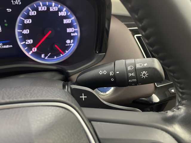 トヨタ クラウン ハイブリッド S Cパッケージ 栃木県 2019(令1)年 1.2万km ホワイトパールクリスタルシャイン 純正ナビ(T-Connect対応)/ Bluetooth/フルセグTV/USB/AUX/Miracast/AM/FM/バックカメラ/サンルーフ/セーフティパッケージPlus/・ブラインドスポットモニター/・リヤクロストラフィックアラート/・ヘッドアップディスプレイ/・リバース連動ドアミラー/・パーキングサポートブレーキ/・パノラミックビューモニター/・インテリジェントパーキングアシスト2/トヨタセーフティセンス/・プリクラッシュセーフティ/・レーントレーシングアシスト/・レーダークルーズコントロール/・ロードサインアシスト/・オートマチックハイビーム/ビルトインETC2.0/電動開閉トランク/合皮シート/パワーシート(D/N席)/LEDヘッドライト/LEDフォグランプ/ドアバイザー/純正17インチアルミホイール/サイド+カーテンエアバッグ/スマートキー/社外フロアマット