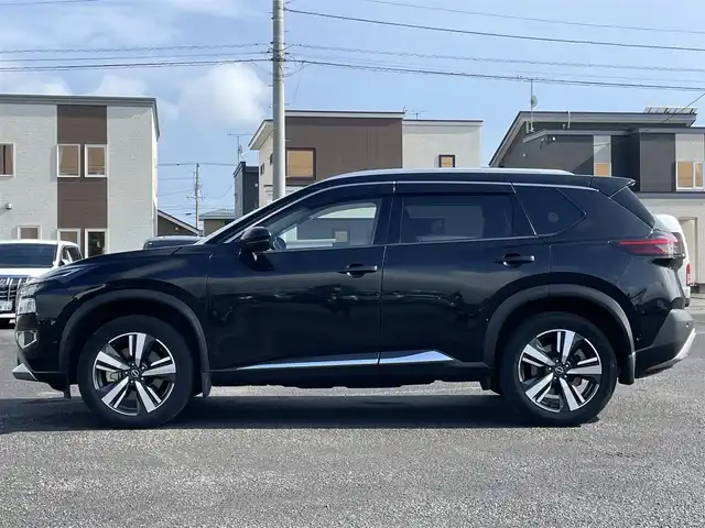日産 エクストレイル G e－4ORCE 道央・札幌 2022(令4)年 3.8万km ダイヤモンドブラック ４WD/純正メーカーナビ/AM/FM/BT/フルセグ/衝突被害軽減ブレーキ/横滑り防止装置/レーダークルーズコントロール/レーンキープアシスト/ヒルディセントコントロール/クリアランスソナー/アラウンドビューモニター/ビルトインETC2.0/ドライブレコーダー/デジタルインナーミラー/ドライブモードセレクター/パーキングアシスト/EVMODE/e-Pedal/パワーバックドア/前席パワーシート/全席シートヒーター/D席メモリーシート/レザーシート/革巻きステアリング/ステアリングリモコン/ハンドルヒーター/AC100V/置くだけ充電/電動パーキング/オートブレーキホールド/プッシュスタート/スマートキー/LEDヘッドライト/オートライト/オートハイビーム/フォグランプ/電動格納ミラー/ウィンカーミラー/純正フロアマット/ドアバイザー/スペアキー