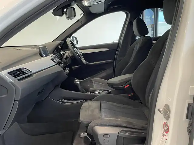 ＢＭＷ Ｘ１ xDrive 18d Mスポーツ 愛知県 2016(平28)年 3.1万km アルピンホワイトⅢ 純正ナビ　/Ｂｌｕｅｔｏｏｔｈ　/バックカメラ　/コーナーセンサー　/ＣＤ／ＤＶＤ　/ＨＤＤ　/インテリジェントセーフティ　/セレクトモード　/ミラー型ＥＴＣ　/ＬＥＤヘッドライト/パワーバックドア/プッシュスタート/ウィンカーミラー/アイドリングストップ