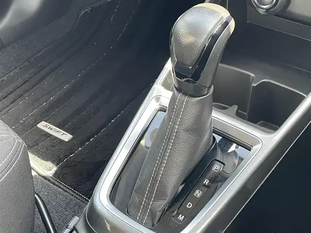 スズキ スイフト HYBRID RS 道東・釧路十勝 2018(平30)年 6万km プレミアムシルバーメタリック 4WD/ワンオーナー/社外SDナビ（KXM-E502W）/・フルセグ/BT/CD/DVD/ラジオ/USB/バックカメラ/エンジンスターター/ドライブレコーダー/スタッドレスアルミ積込/デュアルセンサーブレーキサポート/レーダークルーズコントロール/レーンキープアシスト/アイドリングストップ/パドルシフト/ステアリングスイッチ/フロントシートヒーター/フロアマット/ドアバイザー