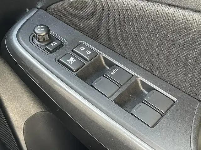 スズキ スイフト HYBRID RS 道東・釧路十勝 2018(平30)年 6万km プレミアムシルバーメタリック 4WD/ワンオーナー/社外SDナビ（KXM-E502W）/・フルセグ/BT/CD/DVD/ラジオ/USB/バックカメラ/エンジンスターター/ドライブレコーダー/スタッドレスアルミ積込/デュアルセンサーブレーキサポート/レーダークルーズコントロール/レーンキープアシスト/アイドリングストップ/パドルシフト/ステアリングスイッチ/フロントシートヒーター/フロアマット/ドアバイザー